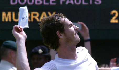andy murray tossing wristband into wimbledon crowd