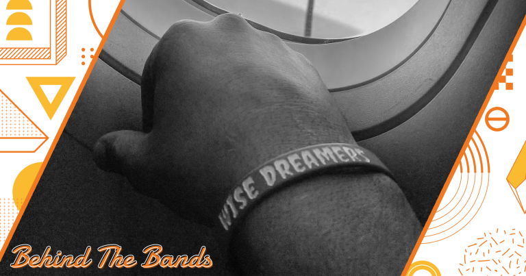 wise dreamers wristband on plane